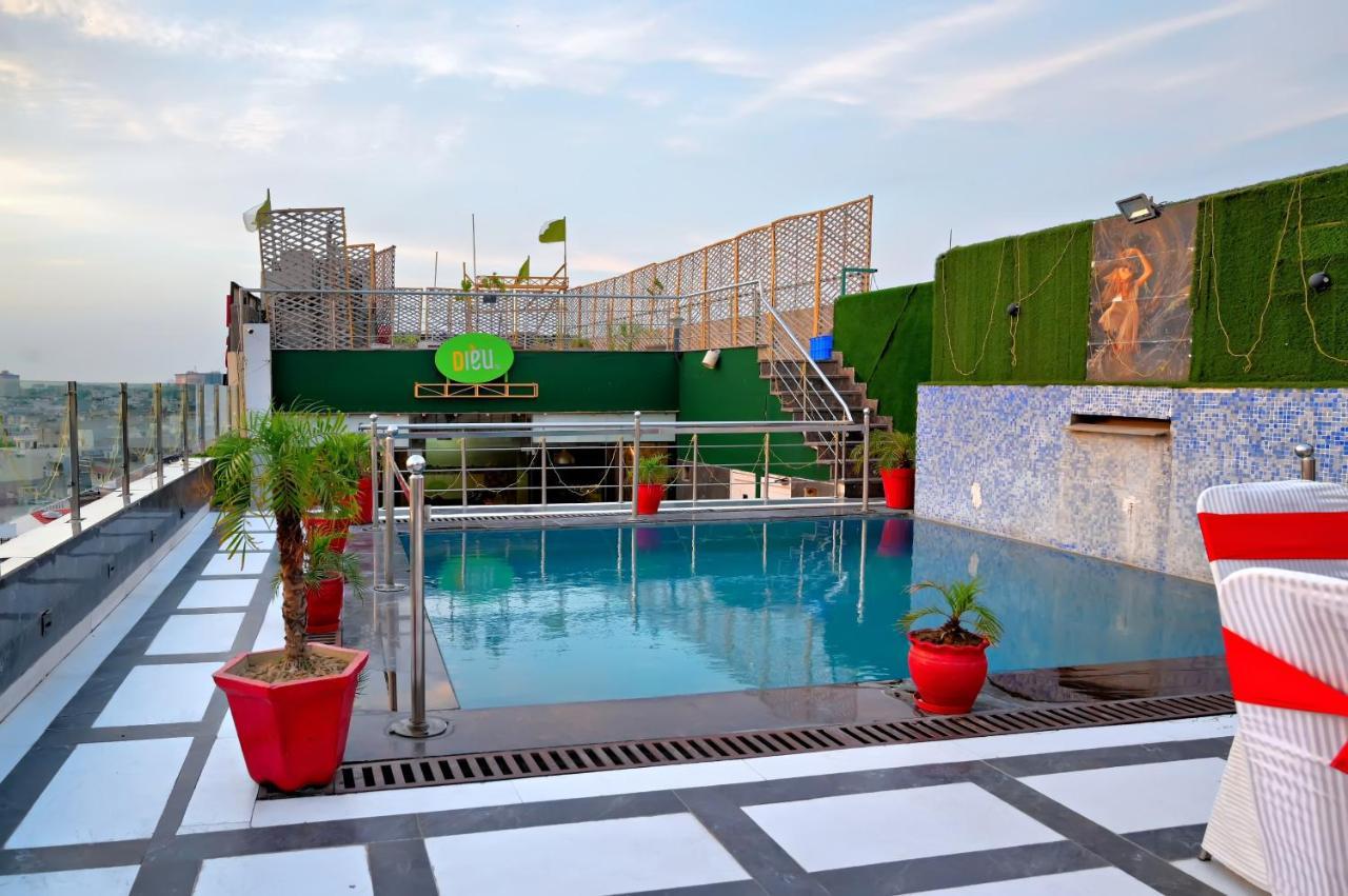 Hotel Sallow Royal Suites Amritsar Exterior photo