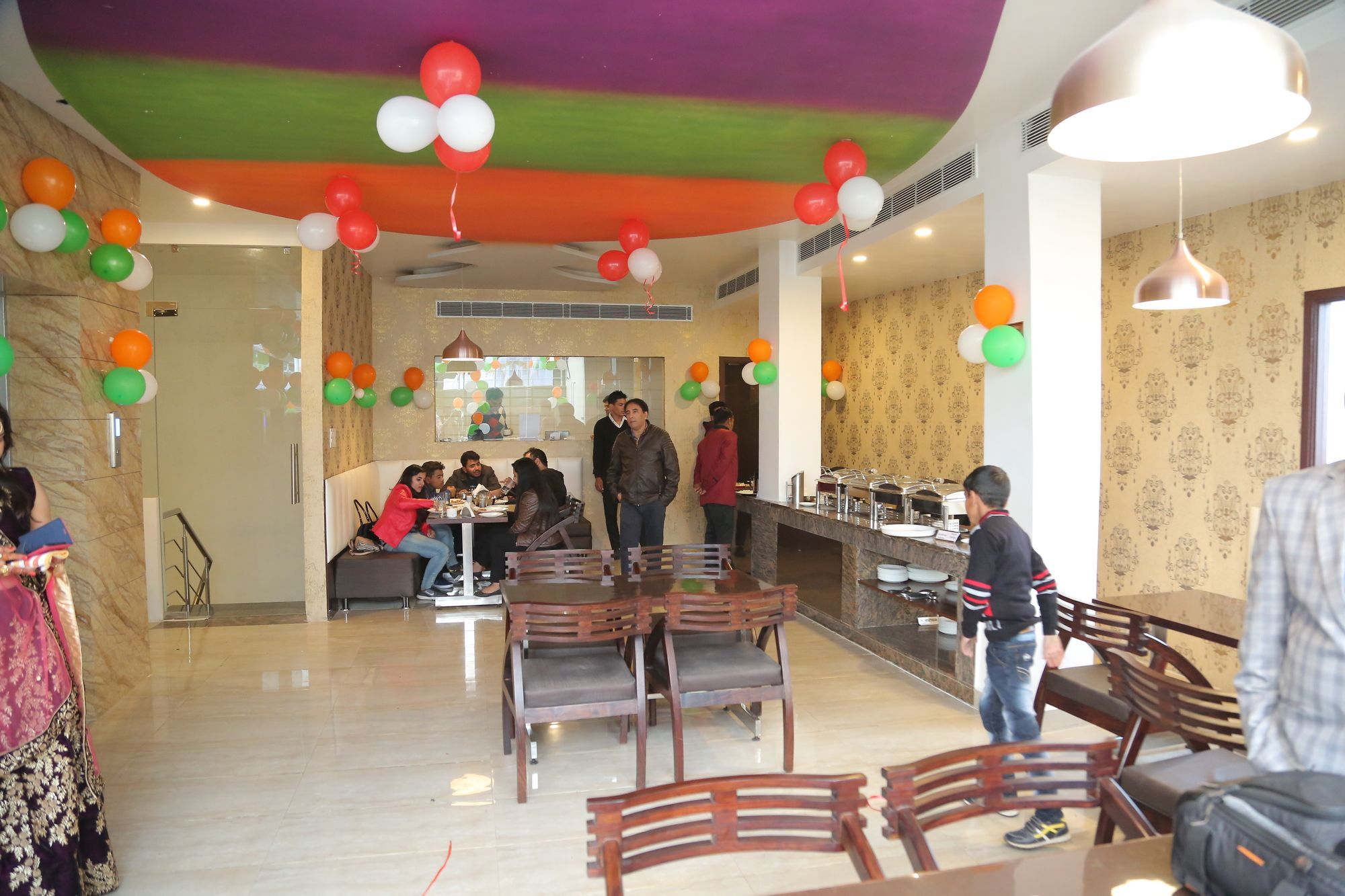 Hotel Sallow Royal Suites Amritsar Exterior photo